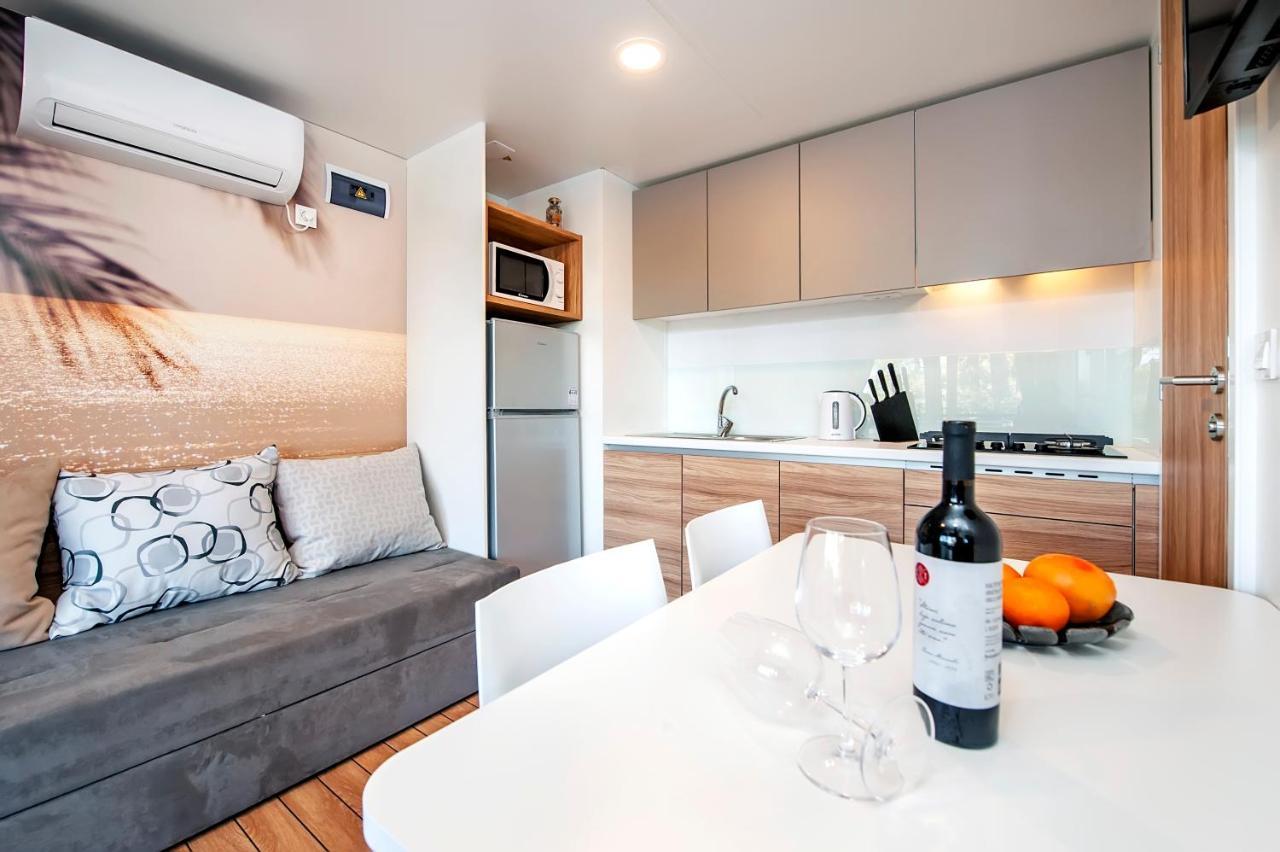 Pineta Mobile Home In Porton Biondi Camp Rovinj Exterior foto